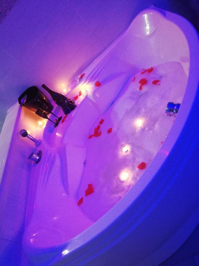 V&M Suite Con Jacuzzi Ostuni Dış mekan fotoğraf