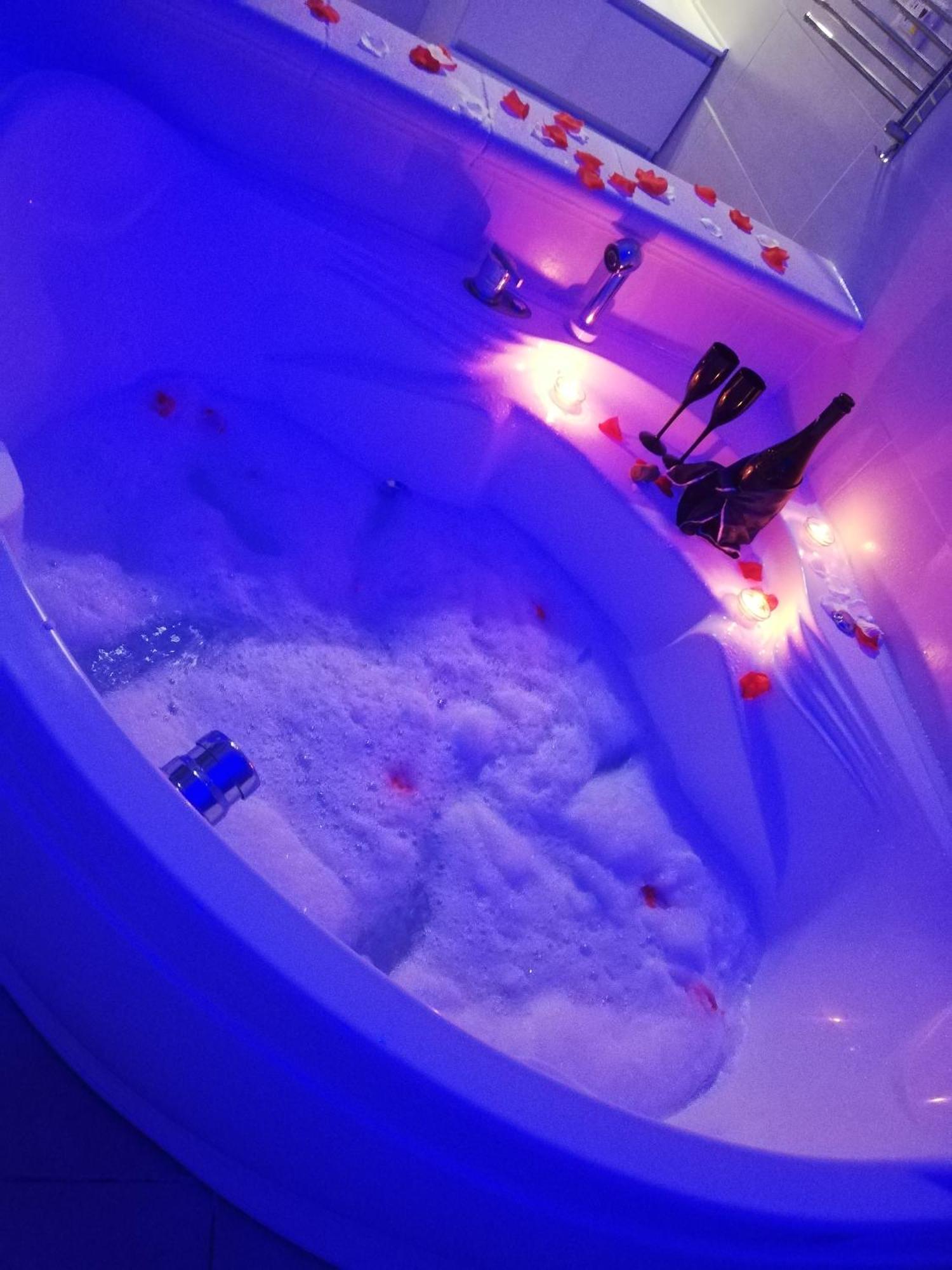 V&M Suite Con Jacuzzi Ostuni Dış mekan fotoğraf